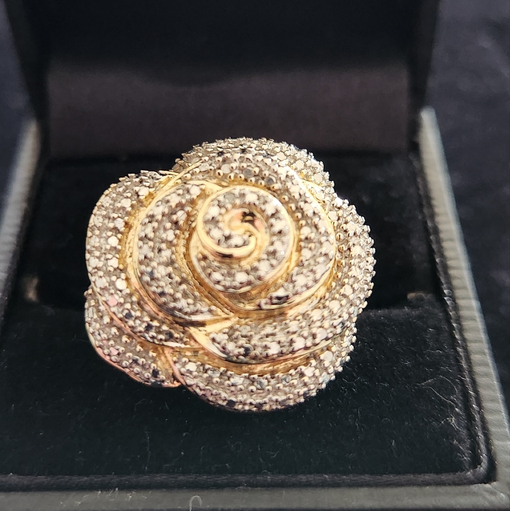 Rose Shaped Gold Plated 925 Silver With Diamond Accents. Size 11